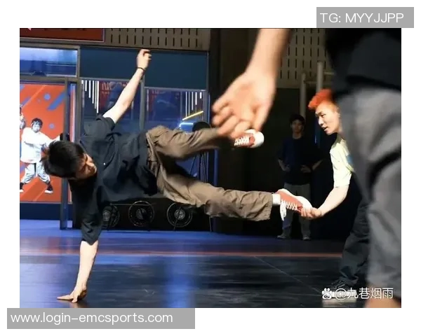 重庆街舞队引领潮流运动最新街舞节奏TOP10展现青春活力与激情 重庆街舞队引领潮流运动最新街舞节奏TOP10展现青春活力与激情