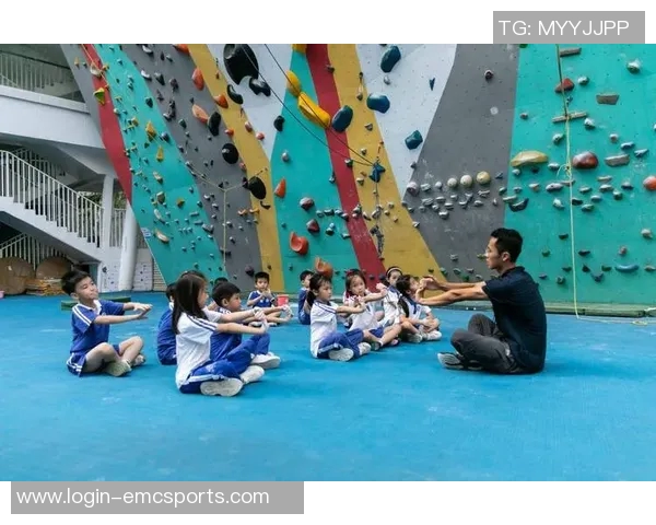 实时新闻深圳攀岩队技术革新引发热议助力攀岩运动新发展